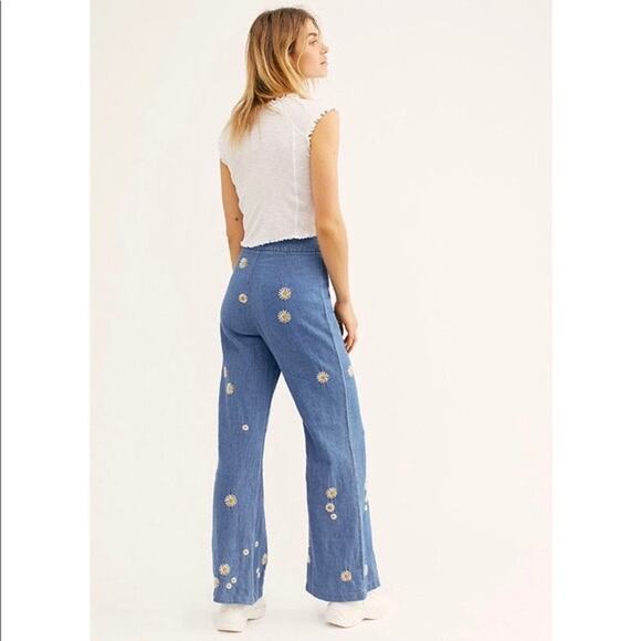 Free People Embroidered Flower Jeans Wide Legs Sz:26 Ret$168 "Festival Ready". - Picture 5 of 7